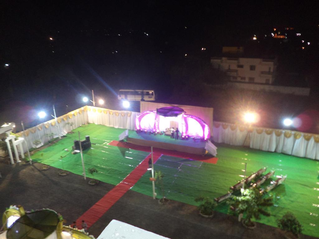 Tanarika Resort Bhusawal Экстерьер фото